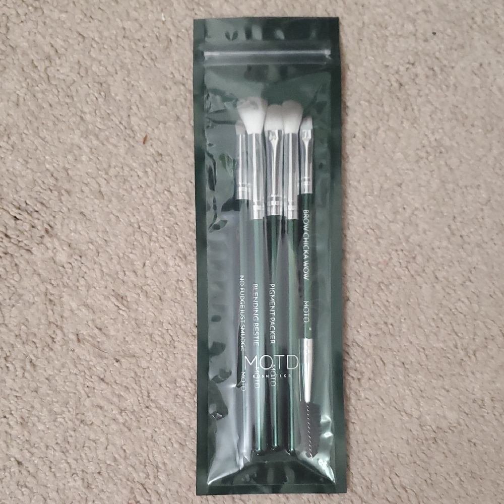 MOTD makeup brushes